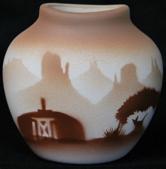 32141 Navajo Lifestyles  3 x 3 Pillow Vase