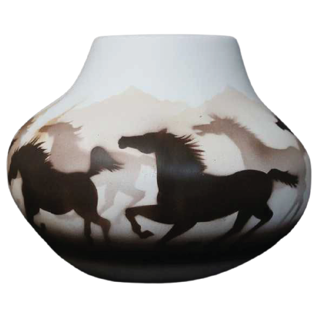 33057 Wild Horses 7 1/2 x 6 Bowl
