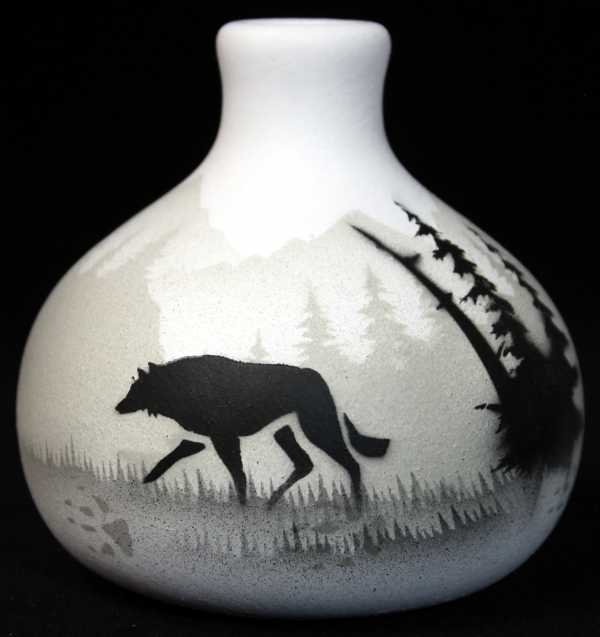 61083 High Country Tracks Buffalo 3 1/2 x 3 1/2 Ball Vase