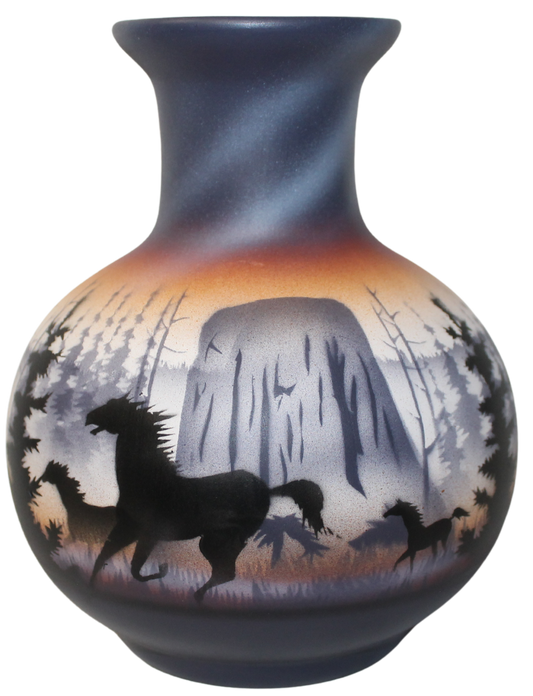 DTL1 Devils Tower 5 1/2 x 7 1/2 Flower Vase