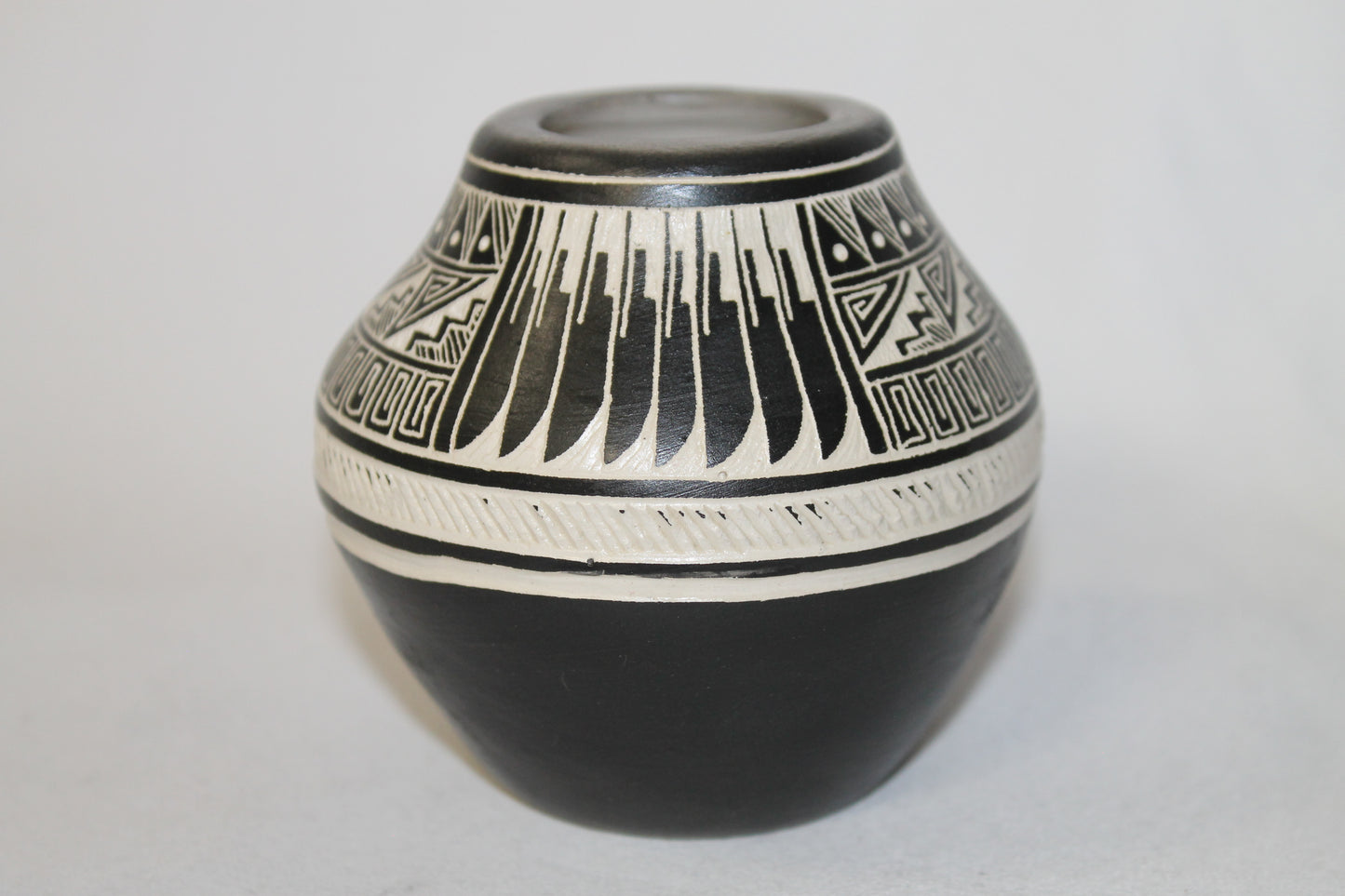 Single Etched Collector Piece by Leo Blackhorse -(lbw77a)