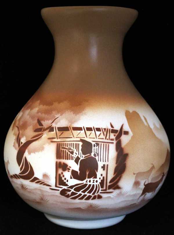 Navajo Lifestyles  10 1/2 x 14 1/2 Vase -(32136)